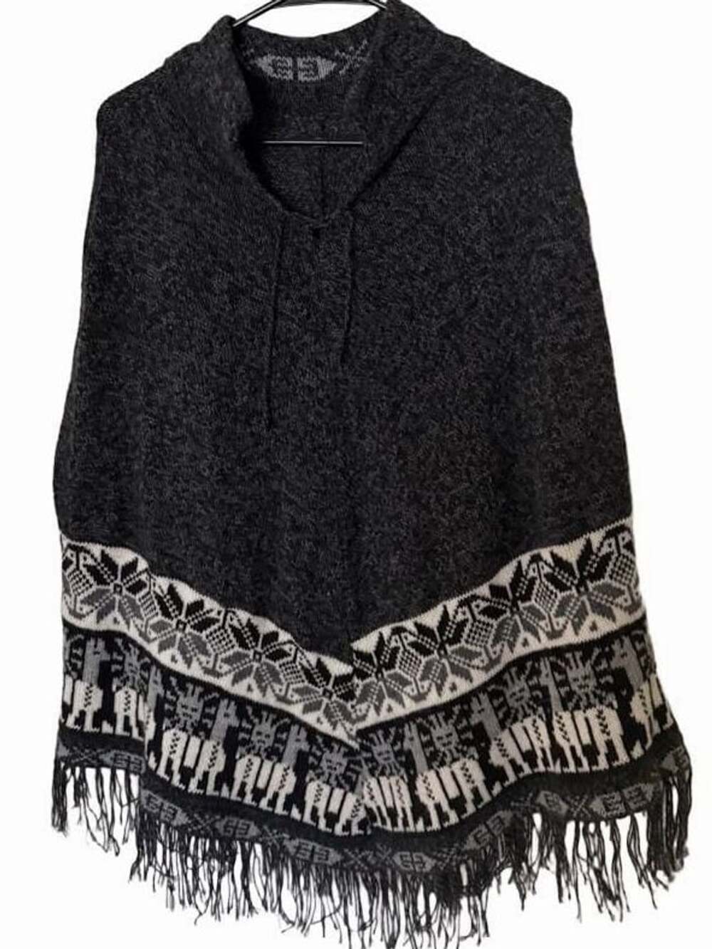 Wool Llama Pattern Poncho Gray with Fringe